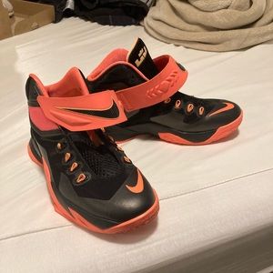 Nike Lebron Soldier 8